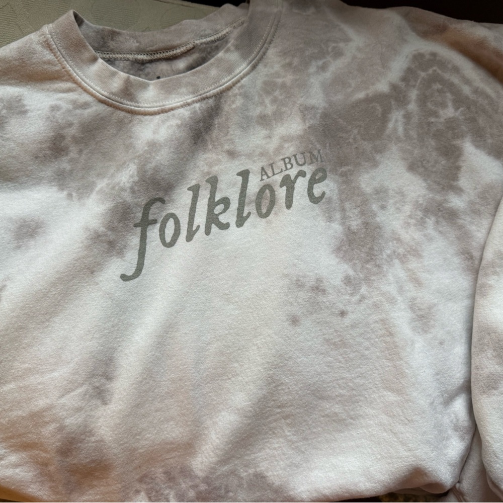 Taylor Swift Folklore album crewneck size xl